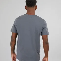Best Under Armour Herre UA Sportstyle T-shirt med kort ærme og venstre brystlomme Castlerock/​Sort Grå